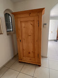 Nadelholzschrank