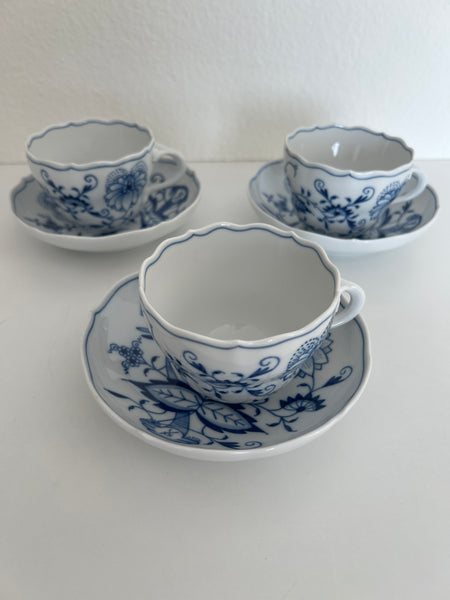 3 Kaffeetassen mit Unterteller